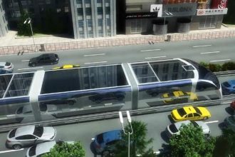 straddling bus via wordlesstech.com